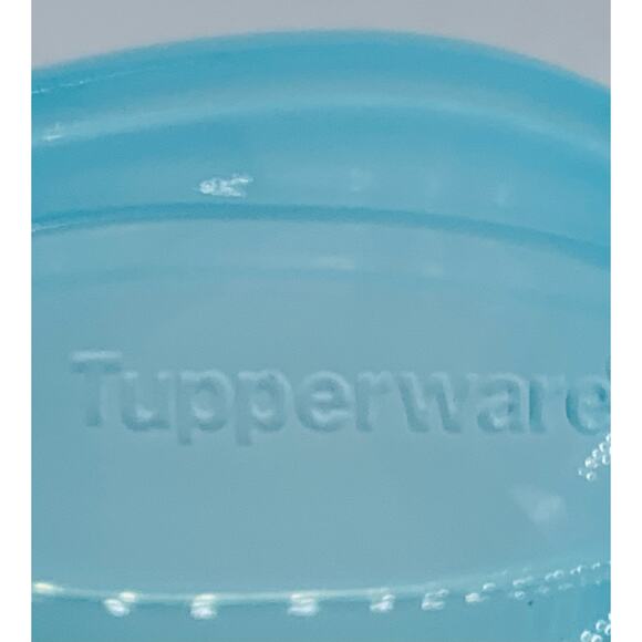 Tupperware Water Bottle 16 Oz Blue Plastic Imperfect Eco Friendly Sports Quench - Picture 4 of 6